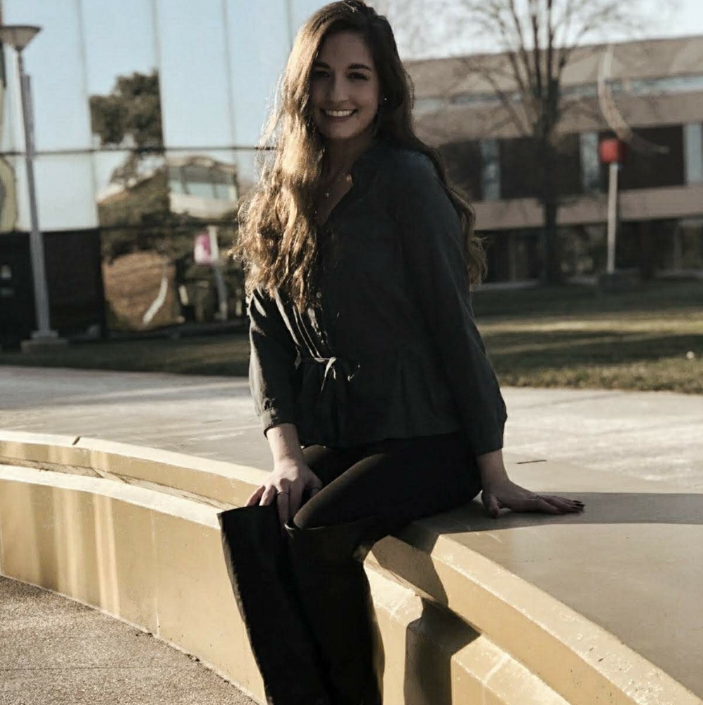 Meet your Posher, Olivia